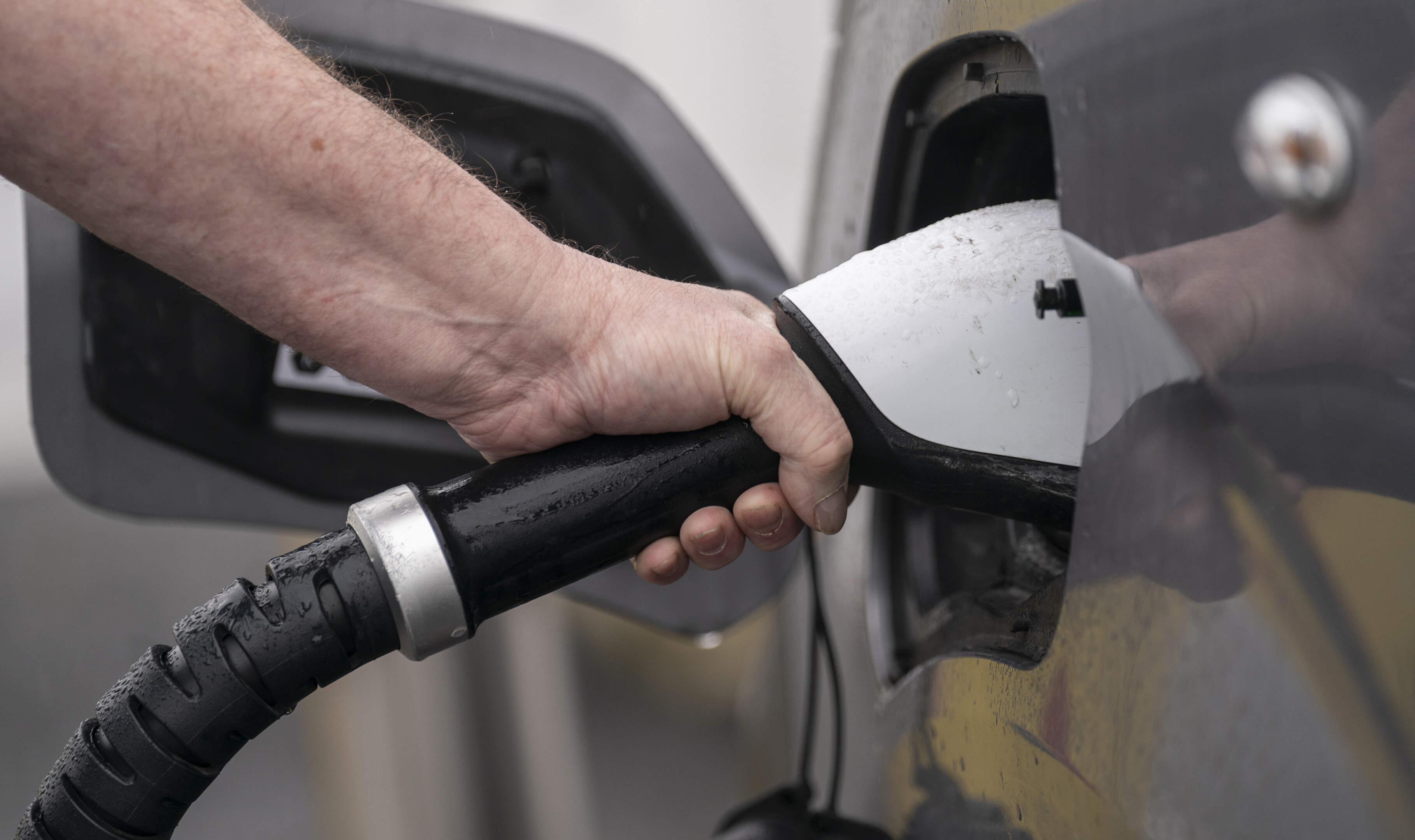 Irish car owners to be offered €8,500 EV grants under new State scrappage plan